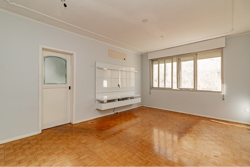 Apartamento para venda no bairro Medianeira em Porto Alegre