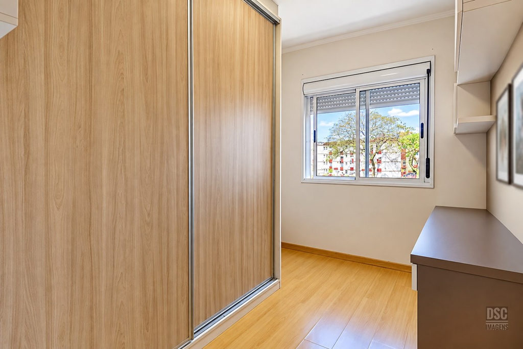 Apartamento para venda no bairro Vila Ipiranga em Porto Alegre