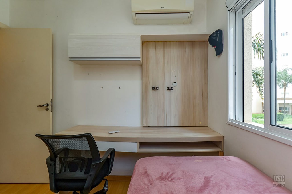 Apartamento para venda no bairro Vila Ipiranga em Porto Alegre