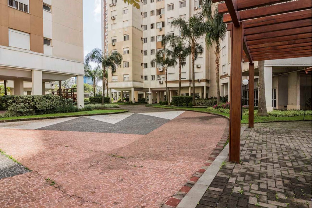 Apartamento para venda no bairro Vila Ipiranga em Porto Alegre