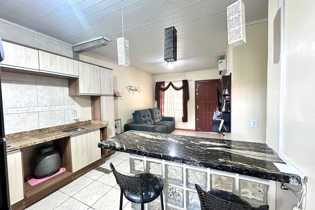 Casa para venda no bairro Jardim Betânia em Cachoeirinha