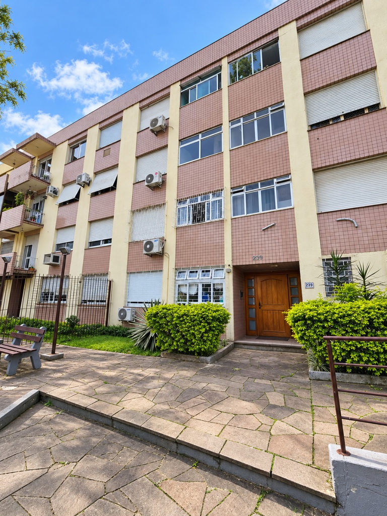 Apartamento para venda no bairro Vila Ipiranga em Porto Alegre