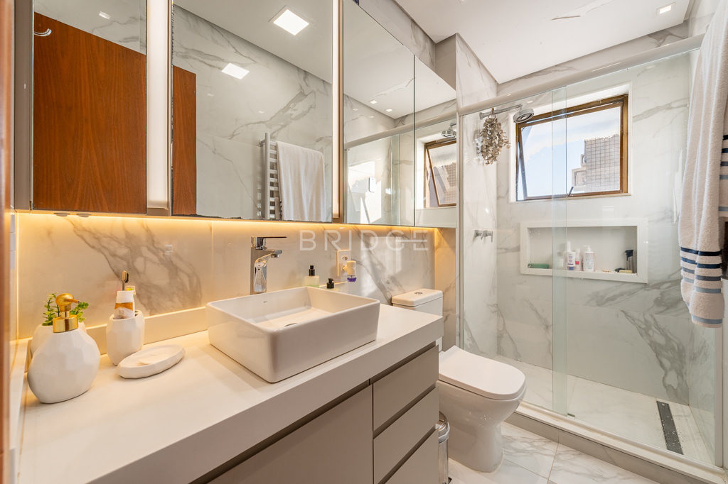Cobertura Duplex para venda no bairro Mont Serrat em Porto Alegre