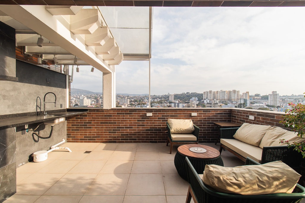 Cobertura Duplex para venda no bairro Jardim Botânico em Porto Alegre