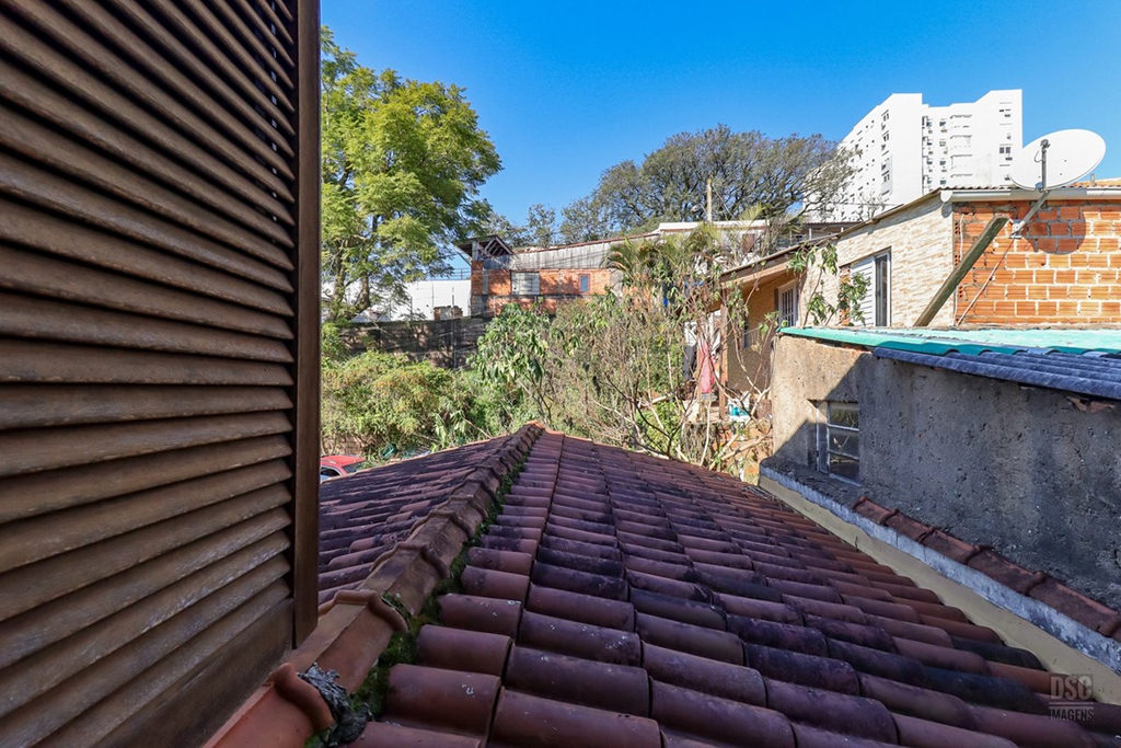 Casa para venda no bairro Santo Antônio em Porto Alegre