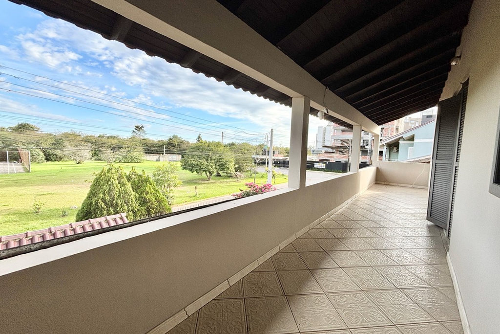 Casa para venda no bairro Moinhos de Vento em Canoas