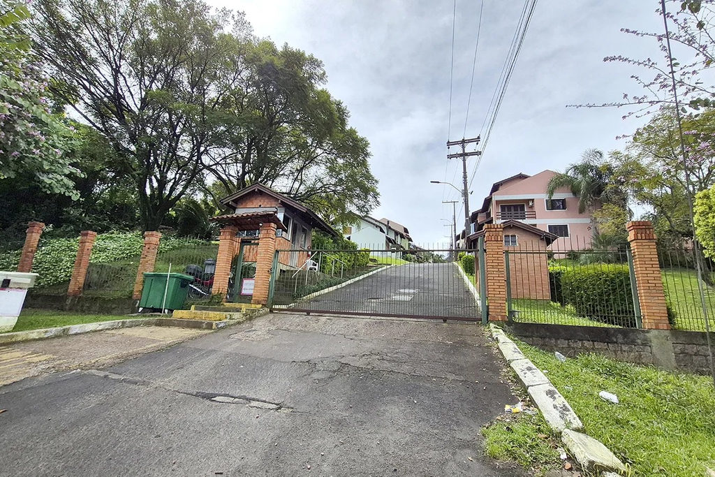 Casa em Condomínio para venda no bairro Cavalhada em Porto Alegre