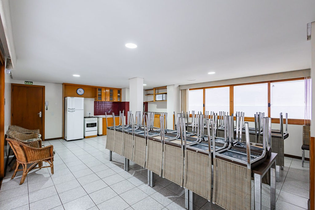 Apartamento para venda no bairro Santo Antônio em Porto Alegre