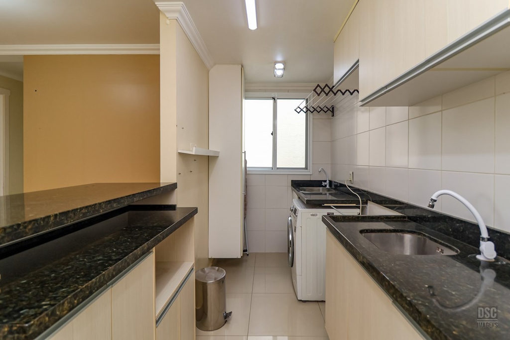 Apartamento para venda no bairro Vila Ipiranga em Porto Alegre
