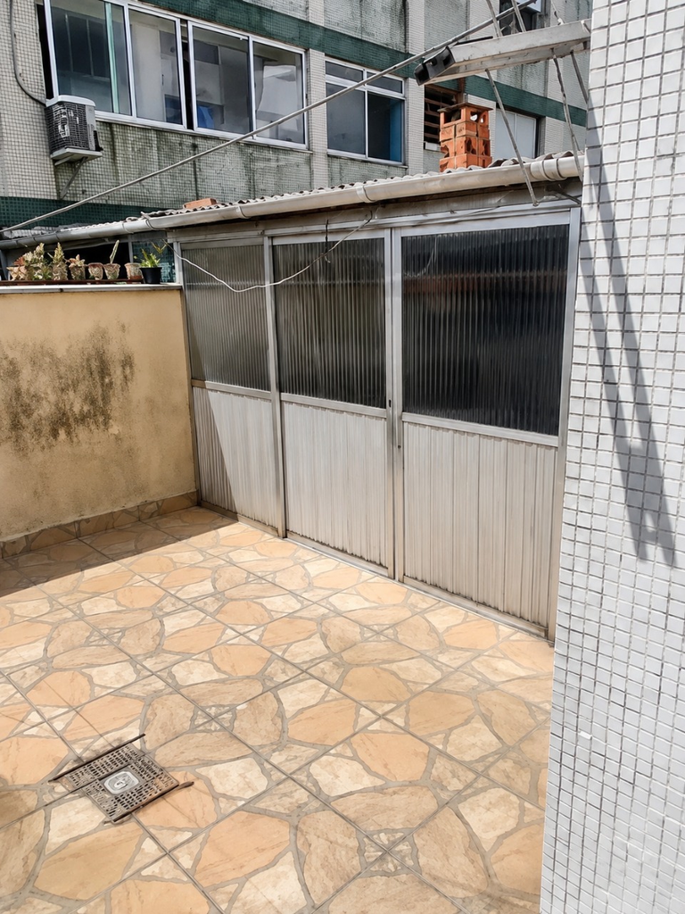 Apartamento para venda no bairro Vila Ipiranga em Porto Alegre