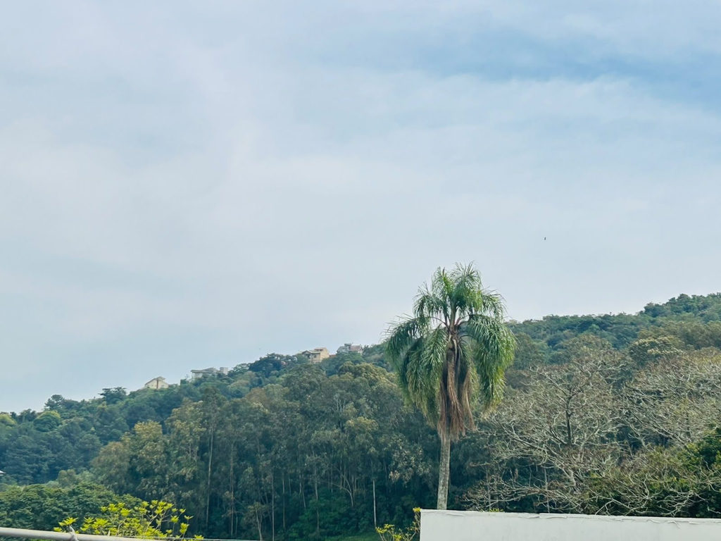 Casa para venda no bairro Vila Nova em Porto Alegre