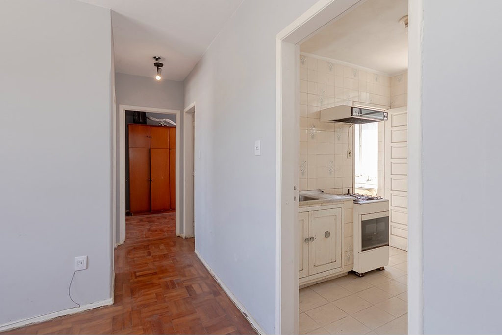 Apartamento para venda no bairro Medianeira em Porto Alegre
