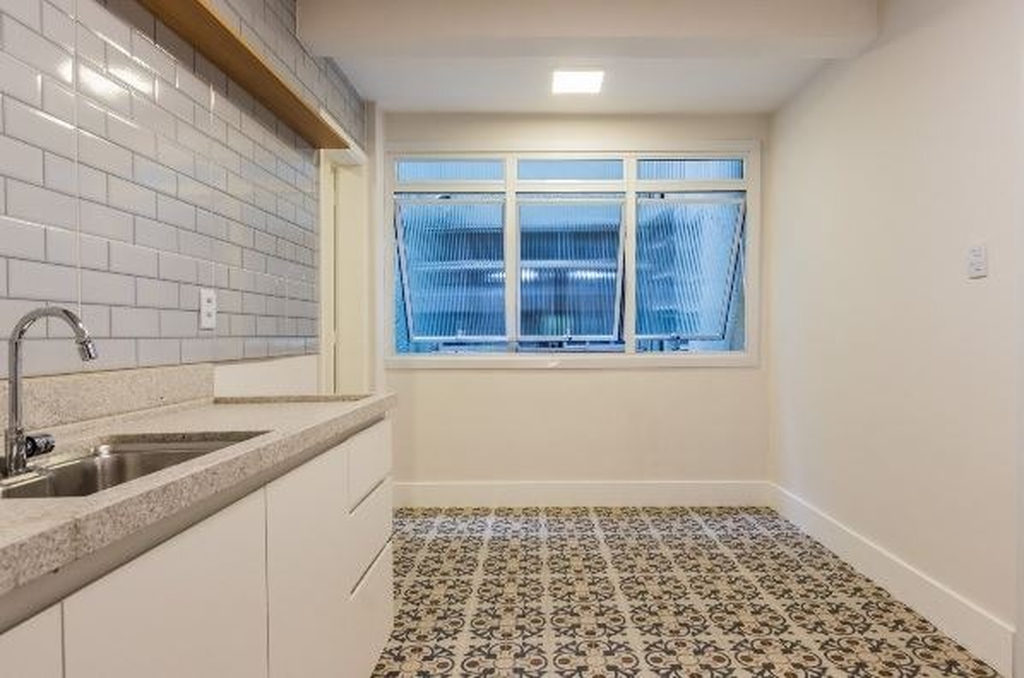 Apartamento para venda no bairro Floresta em Porto Alegre