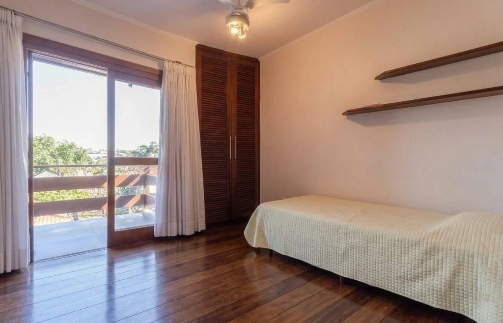 Casa para venda no bairro Jardim São Pedro em Porto Alegre
