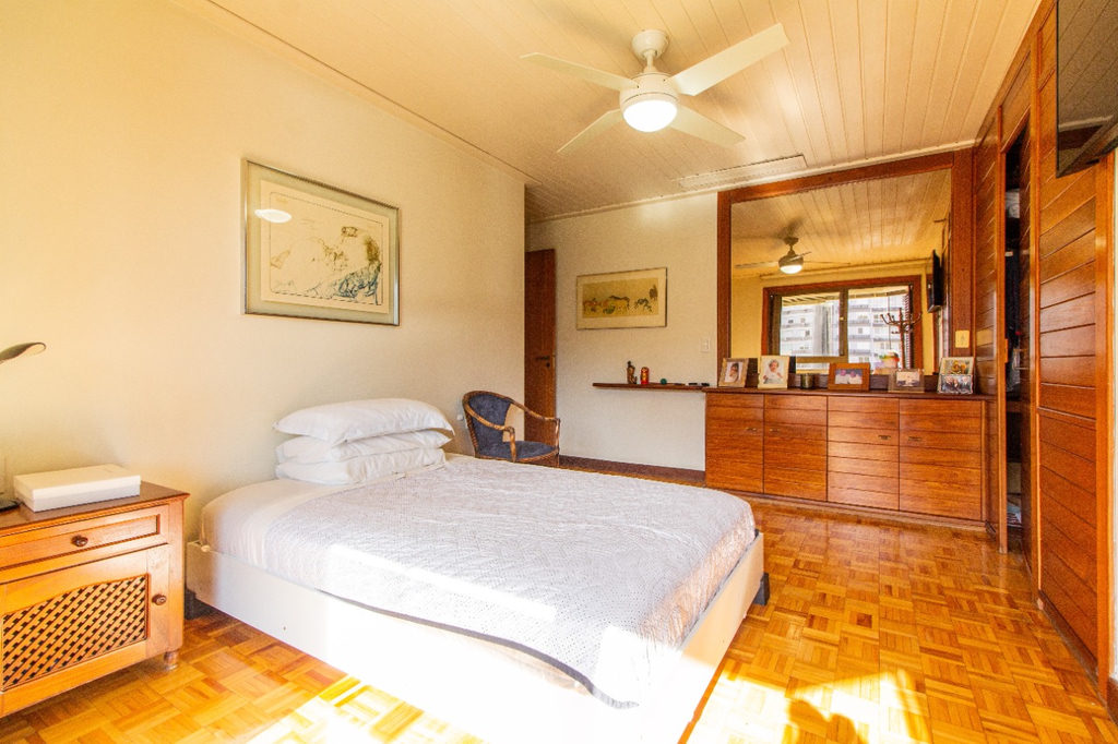 Cobertura Duplex para venda no bairro Petrópolis em Porto Alegre