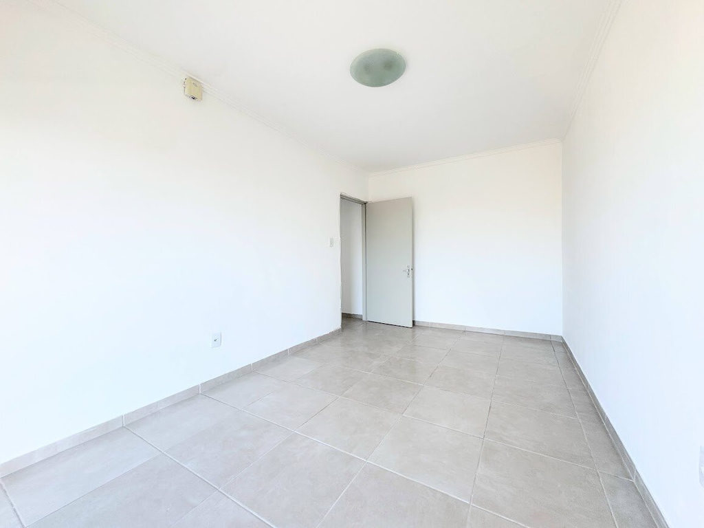 Apartamento para venda no bairro Humaitá em Porto Alegre