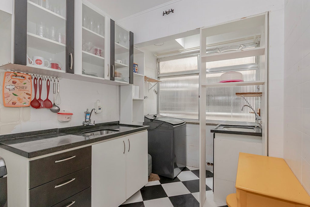 Apartamento para venda no bairro Vila Ipiranga em Porto Alegre