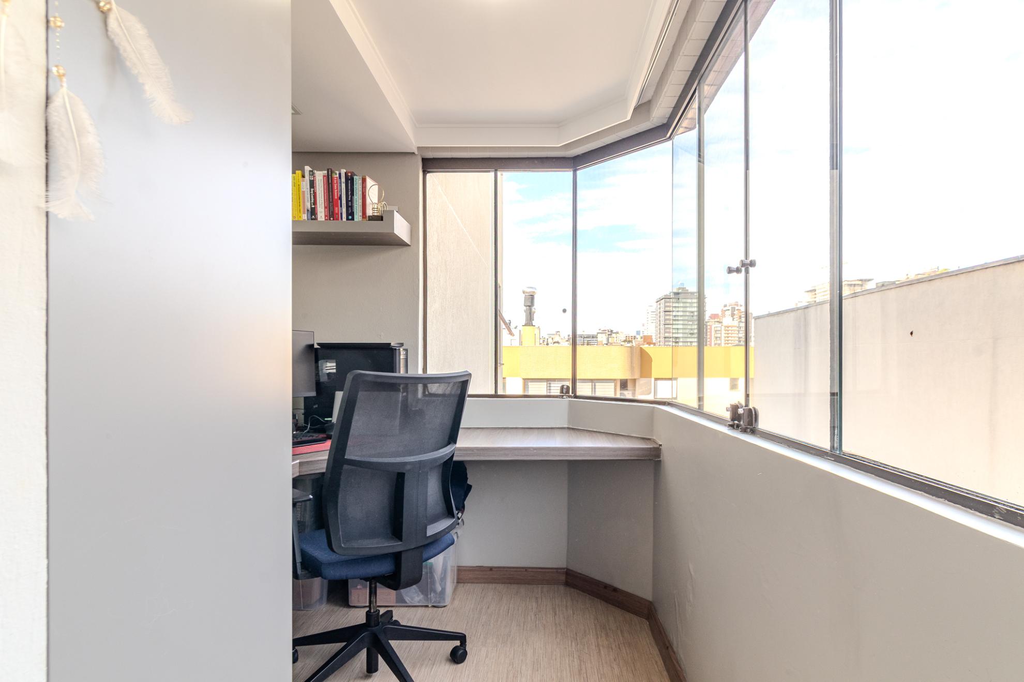 Apartamento para venda no bairro Auxiliadora em Porto Alegre