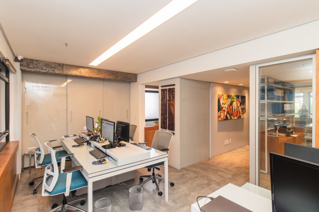 Sala para venda no bairro Moinhos de Vento em Porto Alegre