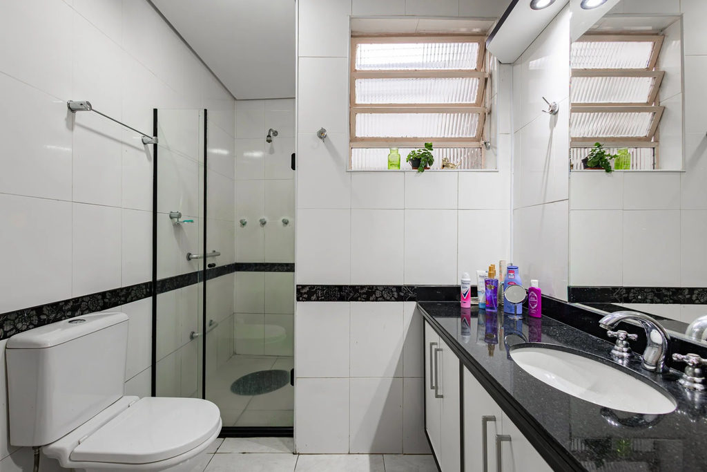 Casa para venda no bairro Partenon em Porto Alegre
