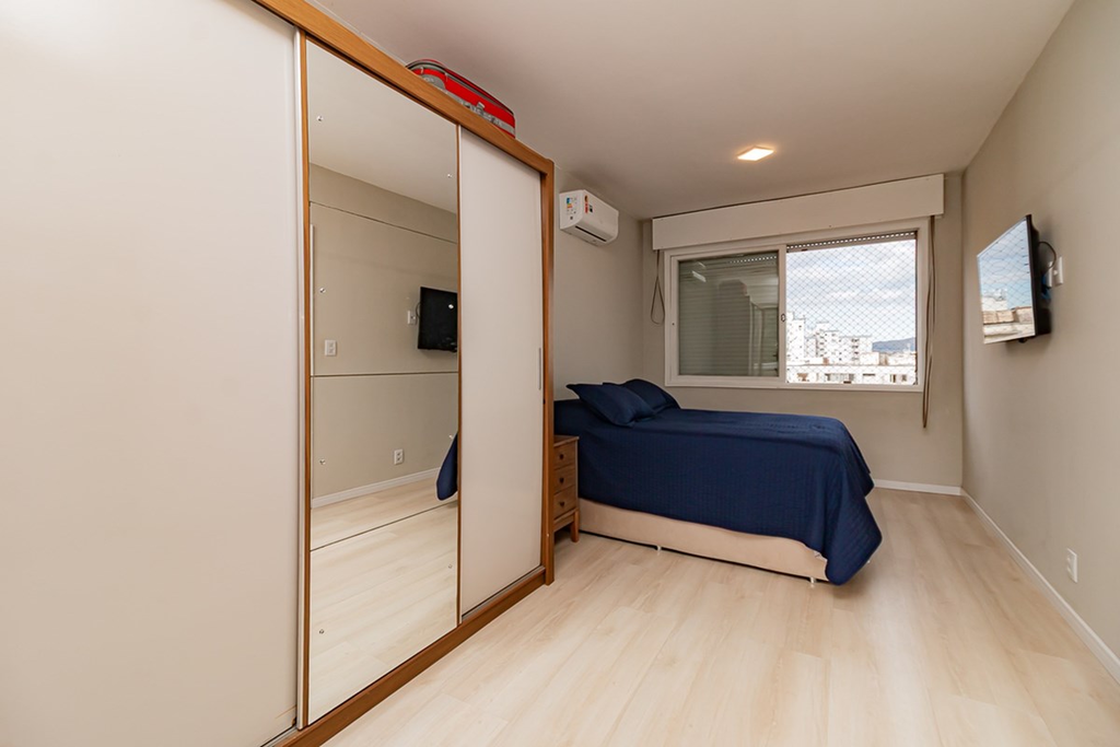 Apartamento para venda no bairro Centro Histórico em Porto Alegre