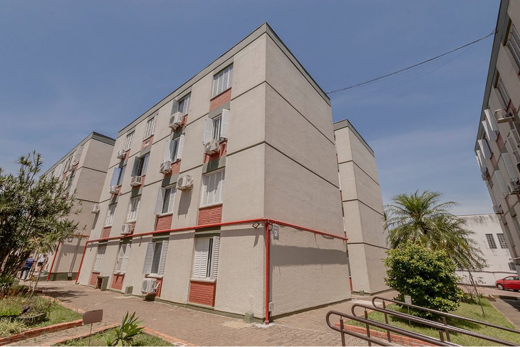 Apartamento para venda no bairro Medianeira em Porto Alegre