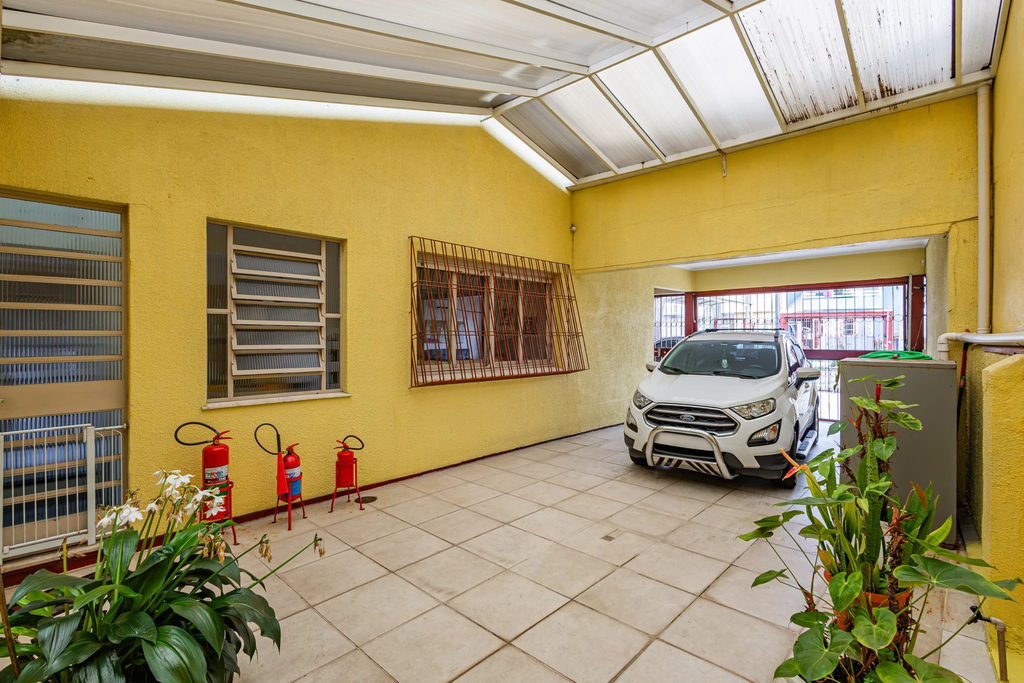 Casa para venda no bairro Partenon em Porto Alegre