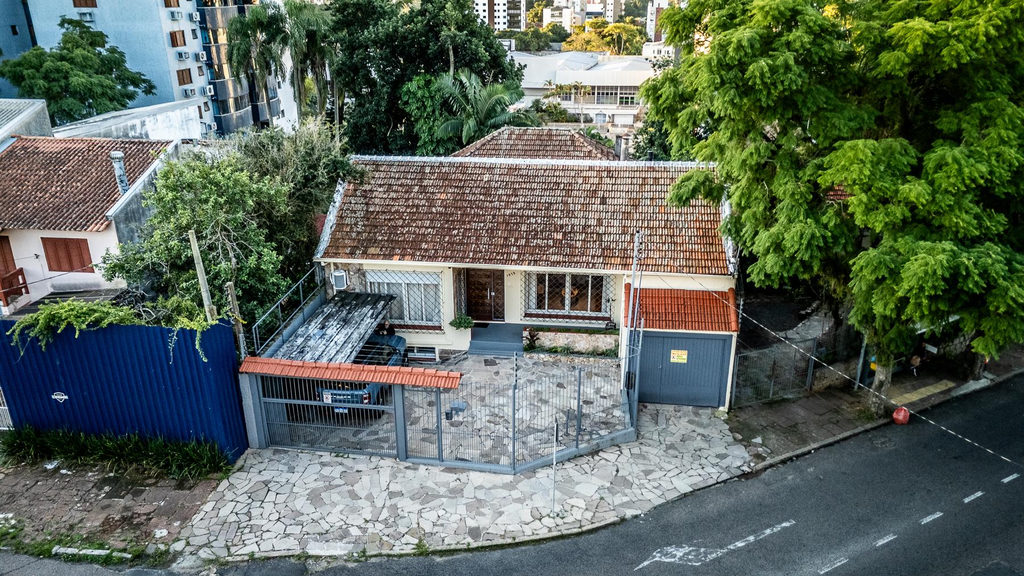 Casa para venda no bairro Menino Deus em Porto Alegre