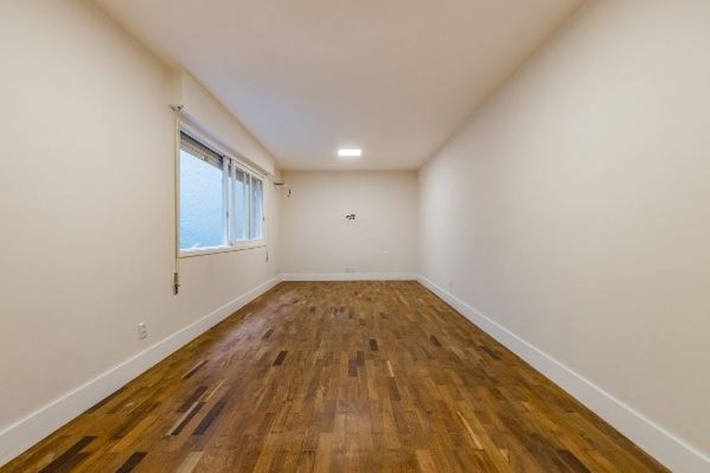 Apartamento para venda no bairro Floresta em Porto Alegre