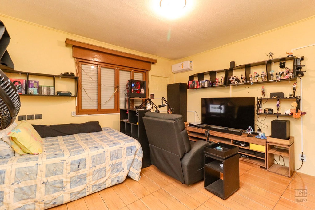 Casa para venda no bairro Vila Jardim em Porto Alegre