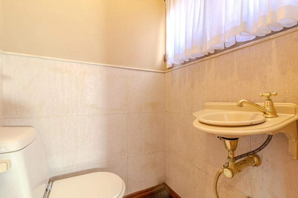Casa para venda no bairro Jardim São Pedro em Porto Alegre
