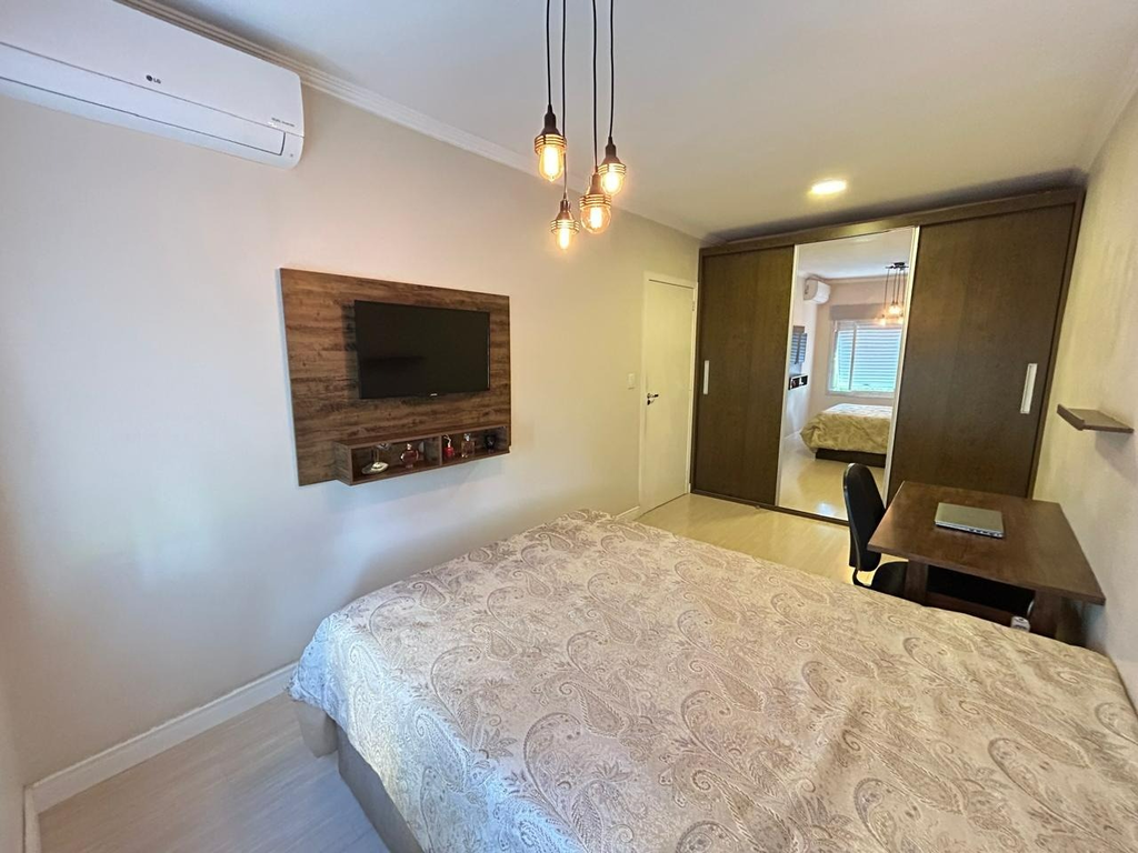 Apartamento para venda no bairro Azenha em Porto Alegre