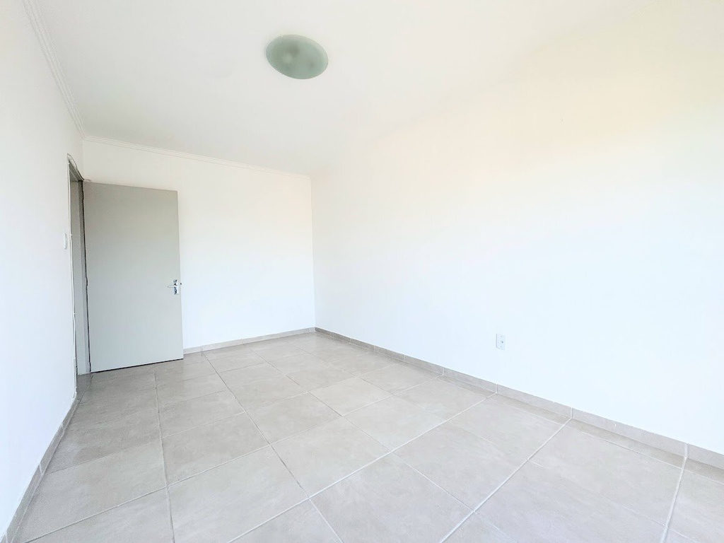 Apartamento para venda no bairro Humaitá em Porto Alegre