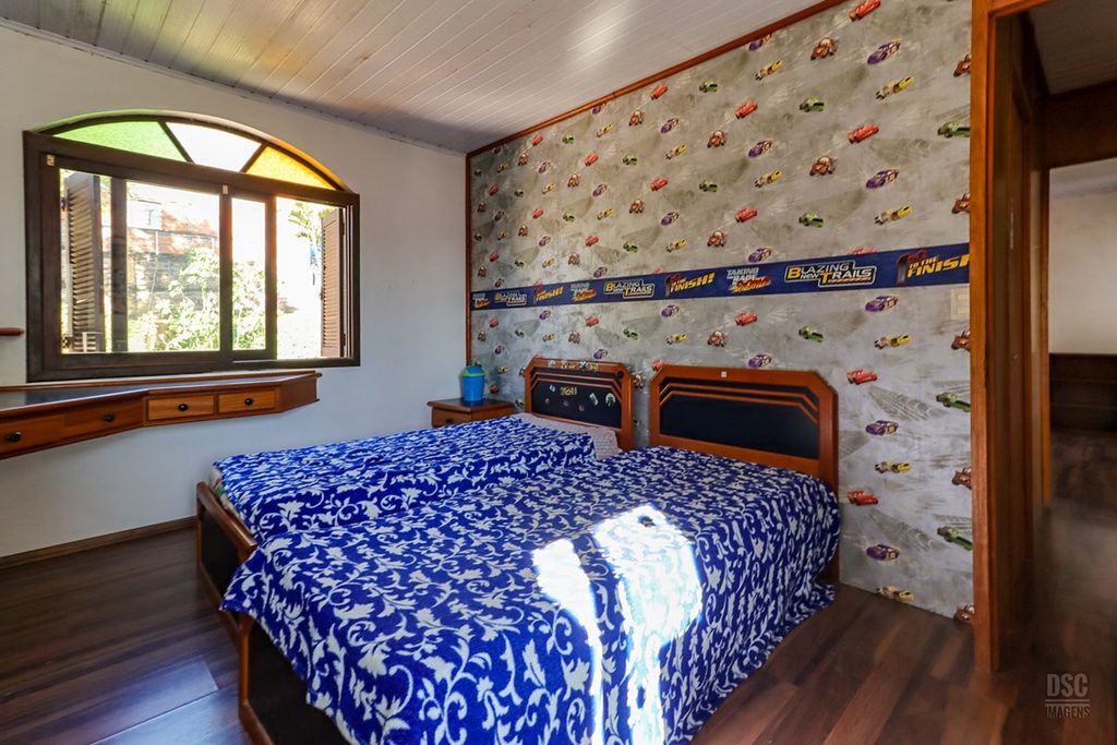 Casa para venda no bairro Santo Antônio em Porto Alegre