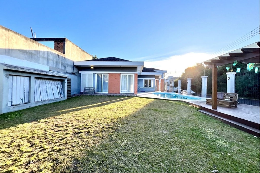 Casa para venda no bairro Estância Velha em Canoas