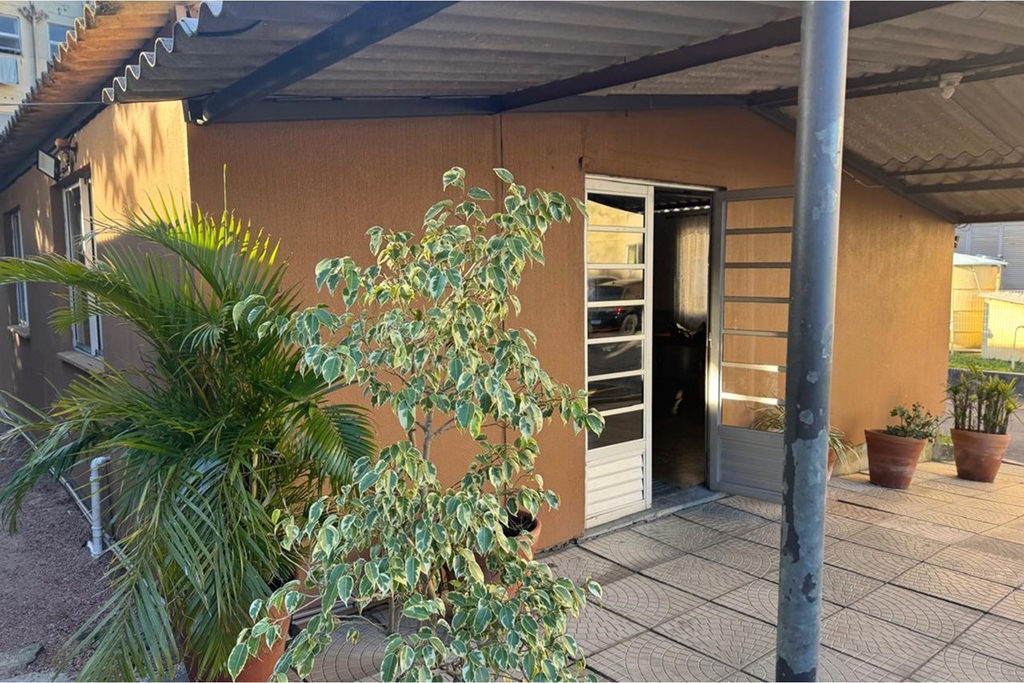 Casa para venda no bairro Mário Quintana em Porto Alegre