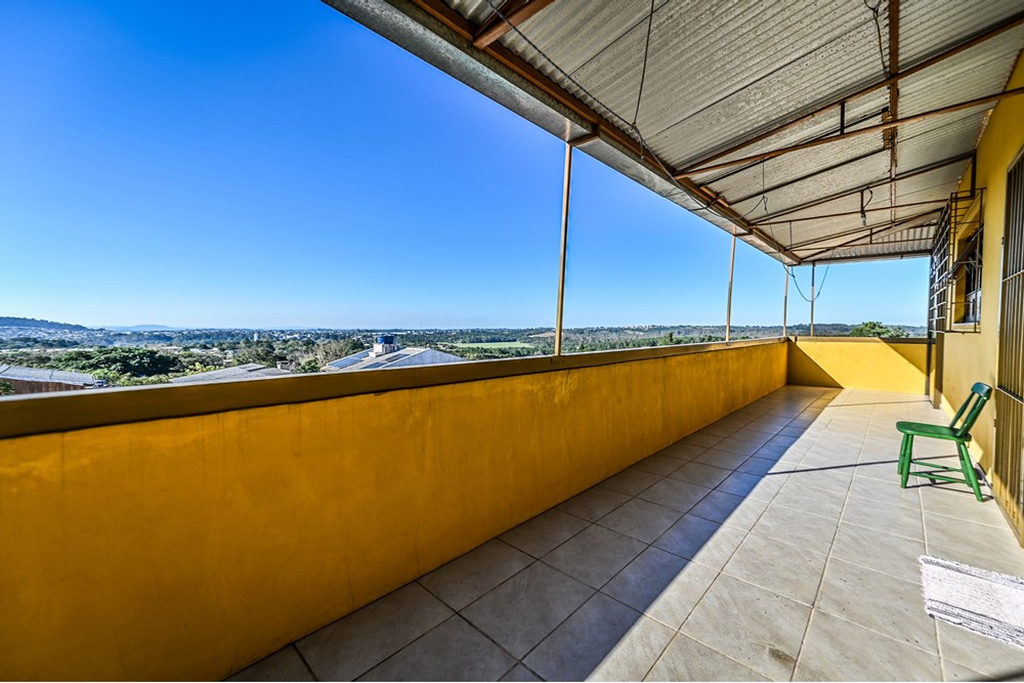 Casa para venda no bairro Agronomia em Porto Alegre