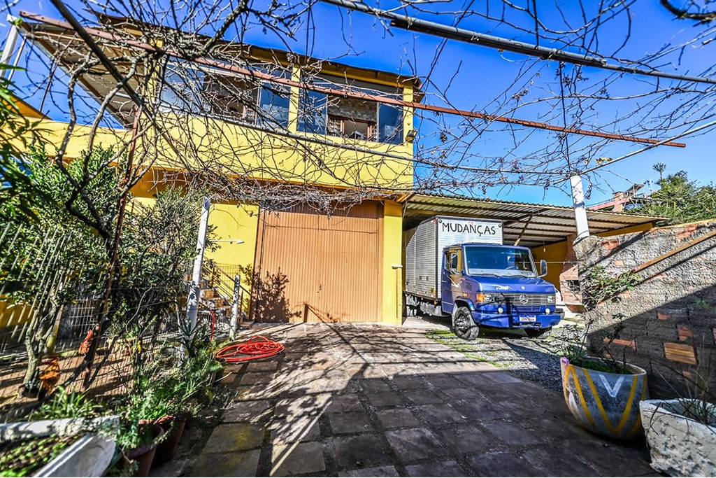 Casa para venda no bairro Agronomia em Porto Alegre