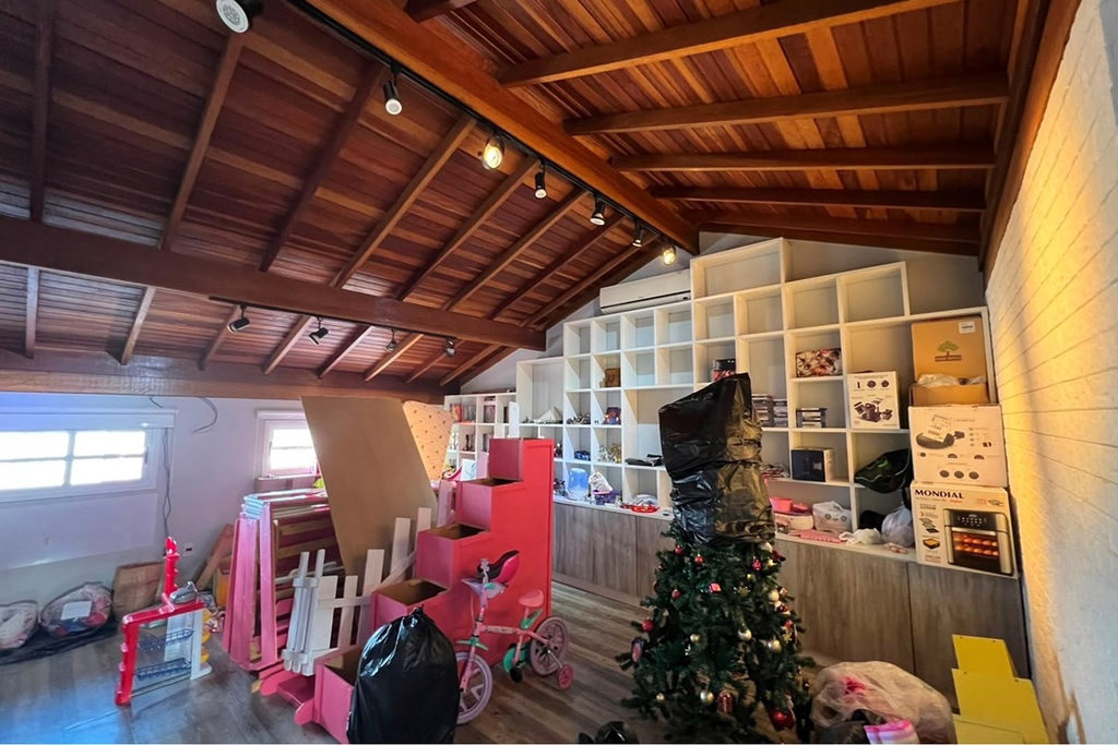 Casa em Condomínio para venda no bairro Lomba do Pinheiro em Porto Alegre