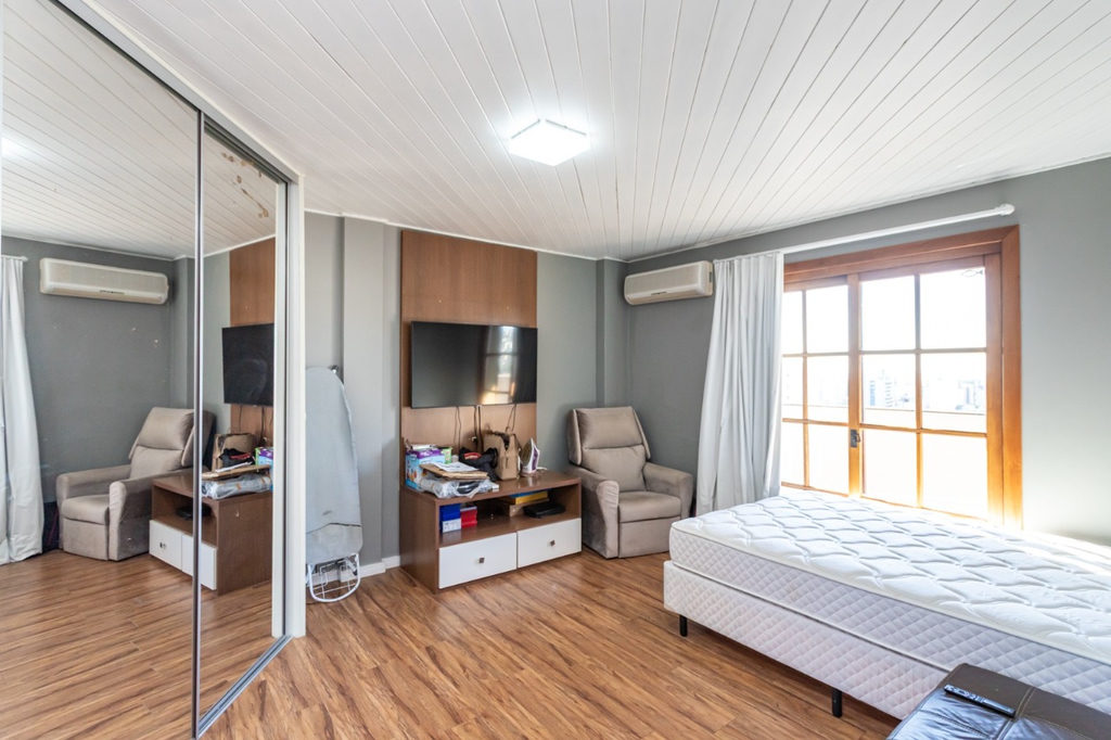 Cobertura Duplex para venda no bairro Mont Serrat em Porto Alegre