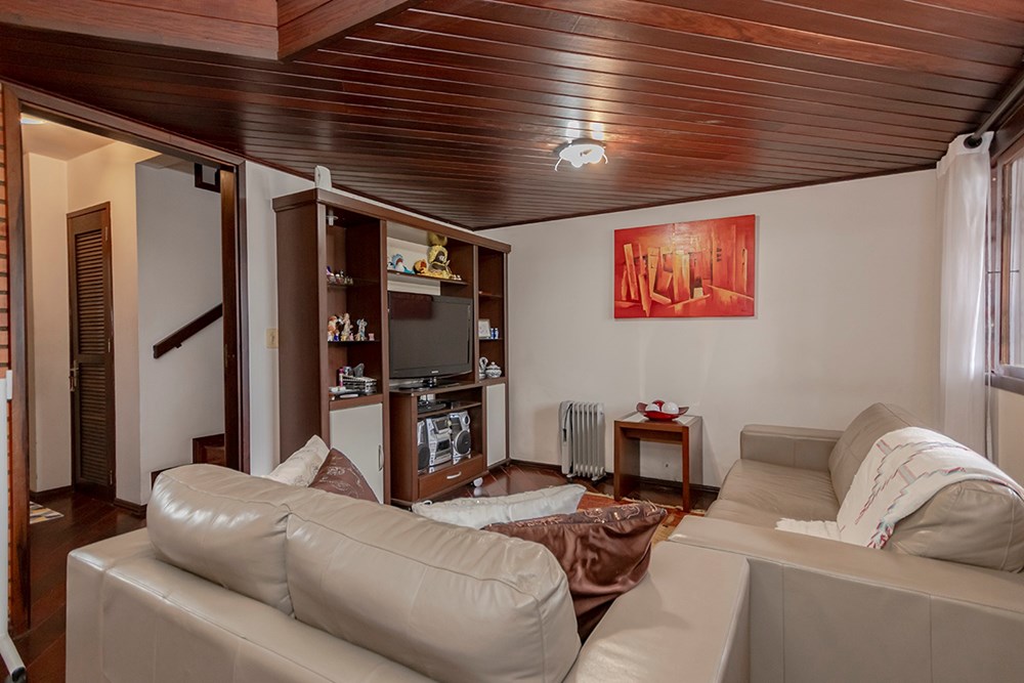 Casa para venda no bairro Jardim Itu Sabará em Porto Alegre