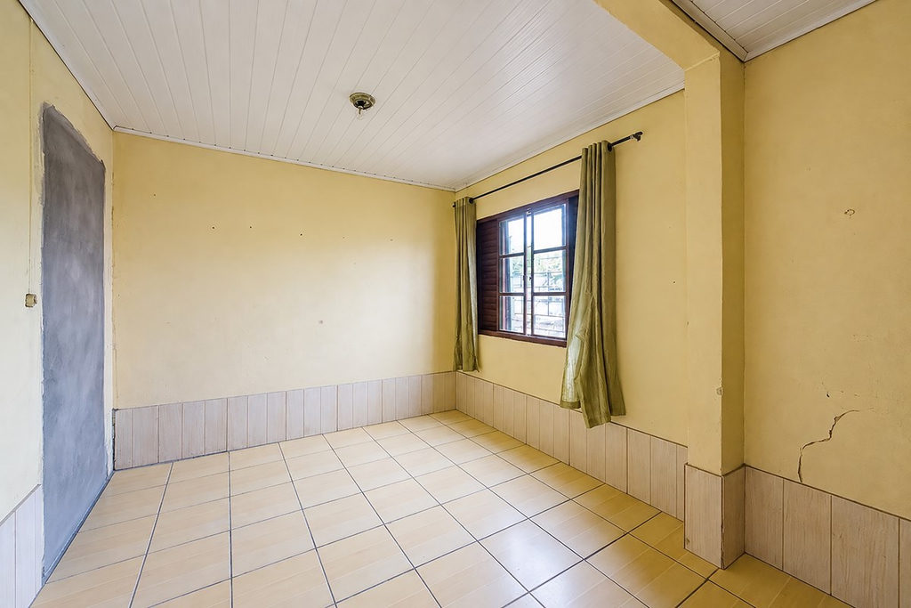 Casa para venda no bairro Guajuviras em Canoas