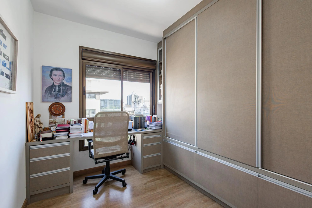 Apartamento para venda no bairro Menino Deus em Porto Alegre