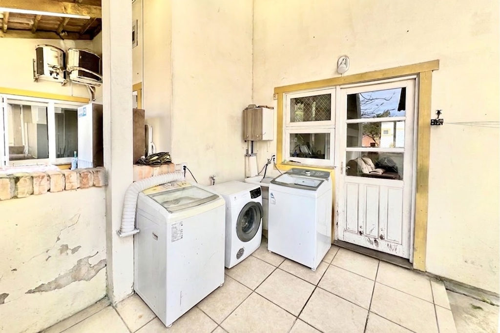Casa em Condomínio para venda no bairro Olaria em Canoas