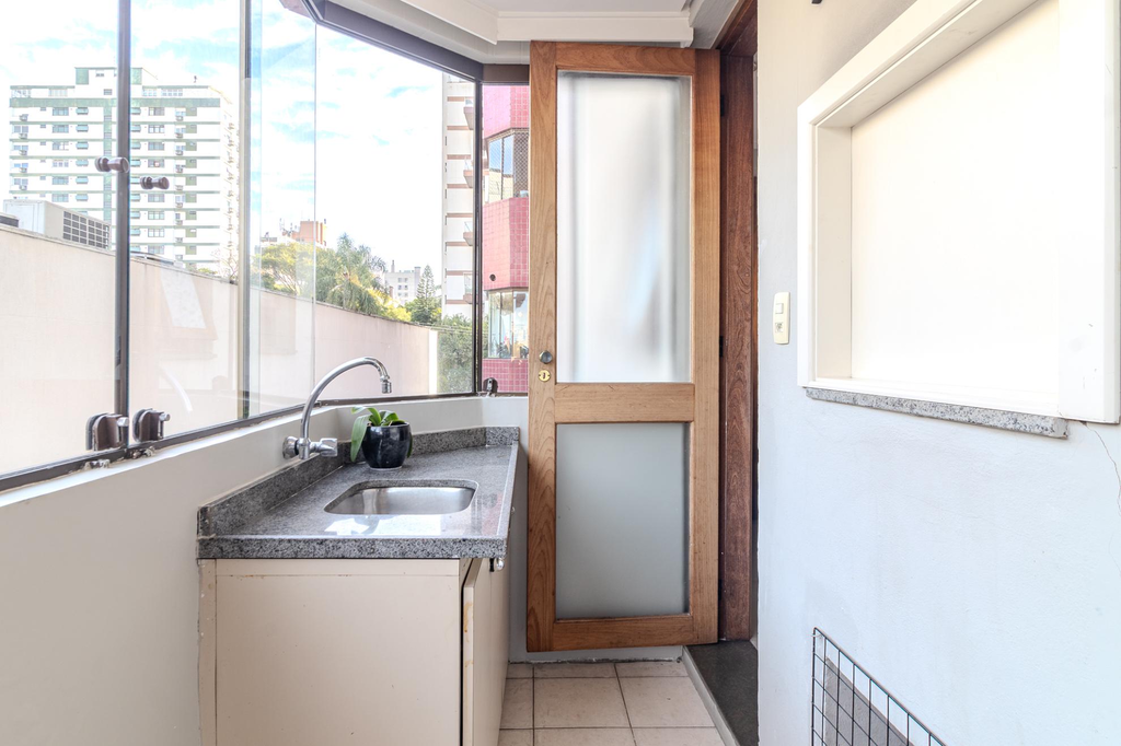 Apartamento para venda no bairro Auxiliadora em Porto Alegre
