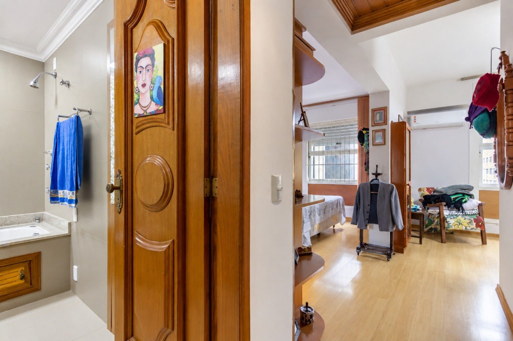 Apartamento para venda no bairro Centro Histórico em Porto Alegre