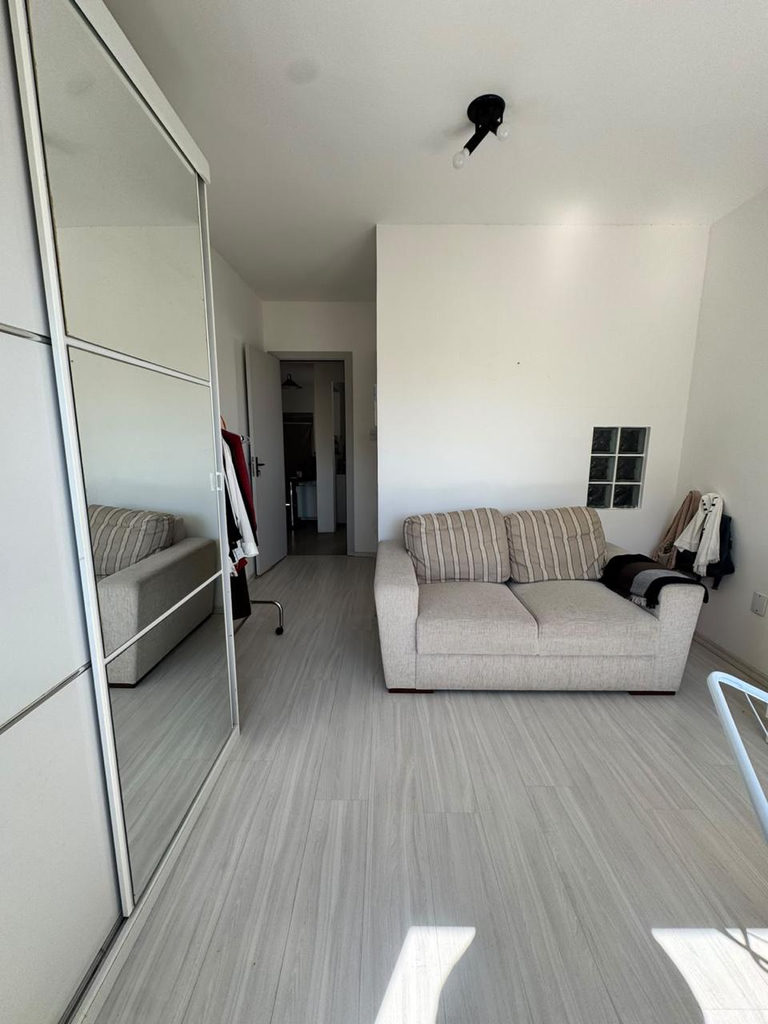 Casa para venda no bairro Menino Deus em Porto Alegre