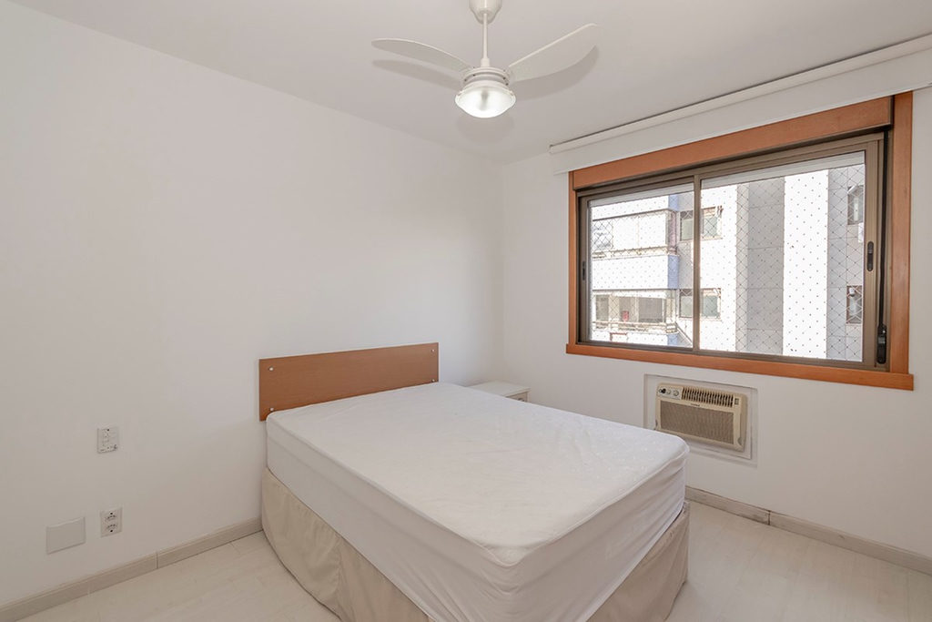 Apartamento para venda no bairro Santa Cecília em Porto Alegre
