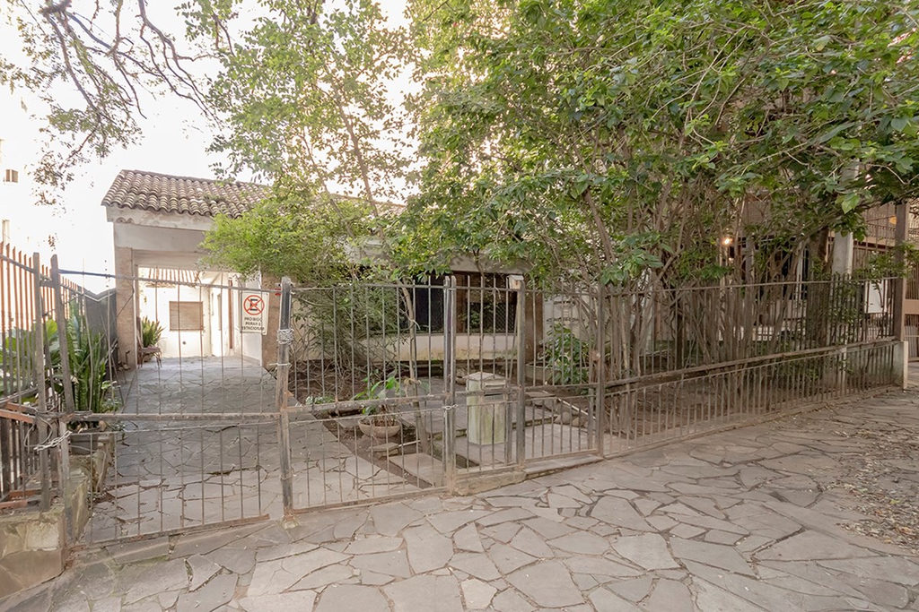 Casa para venda no bairro Floresta em Porto Alegre