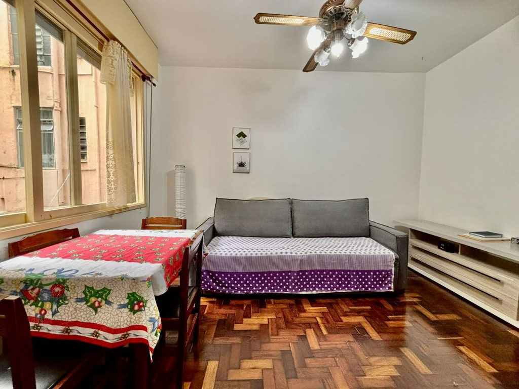 Apartamento para venda no bairro Centro Histórico em Porto Alegre